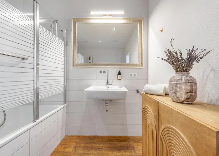 Mango Living I Harmony I Modern I 3 Schlafzimmer I 93 Qm I 8 Personen * Mönchengladbach